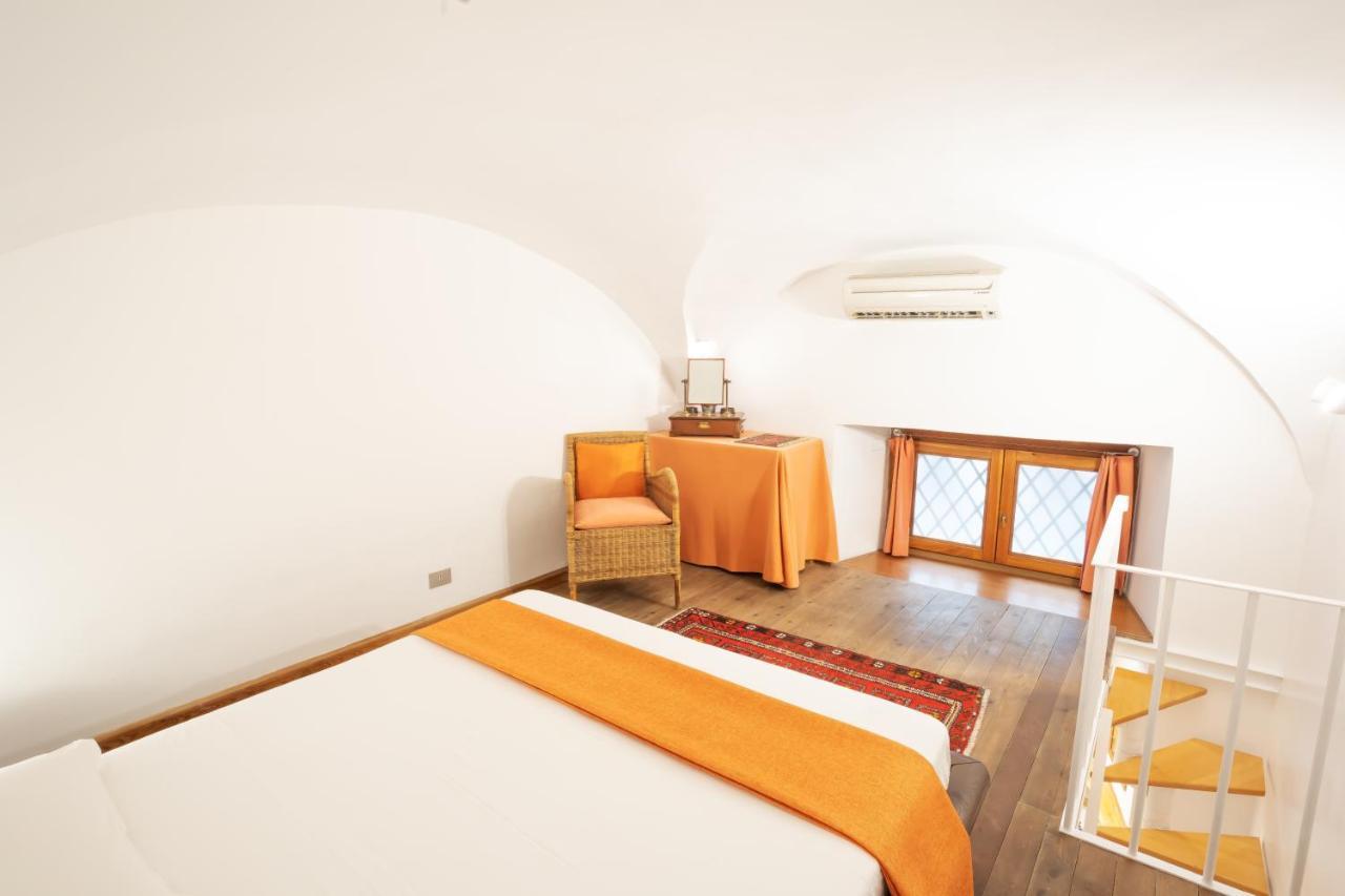 רומא Quiet And Cozy Trastevere Hideaway מראה חיצוני תמונה