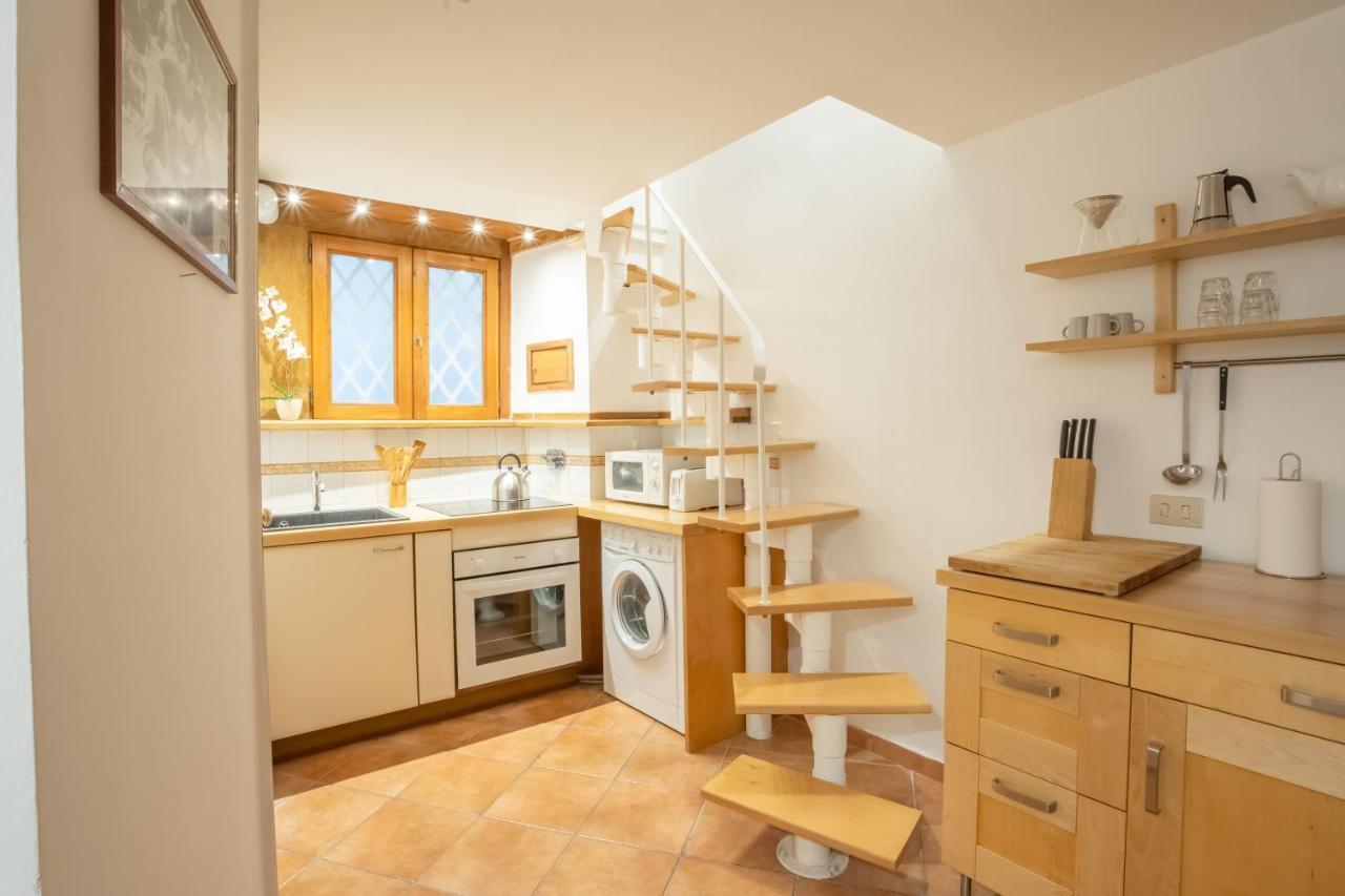 רומא Quiet And Cozy Trastevere Hideaway מראה חיצוני תמונה